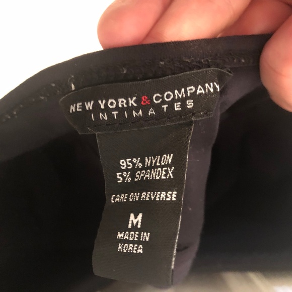 New York & Company Black Rose Sleeveless Top (Size Medium) Vintage & Good Condit - Picture 4 of 4